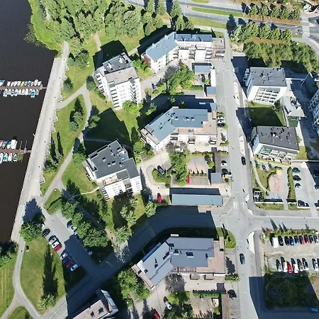 아파트 Tilava Jaervinaekoealalla 하민리나